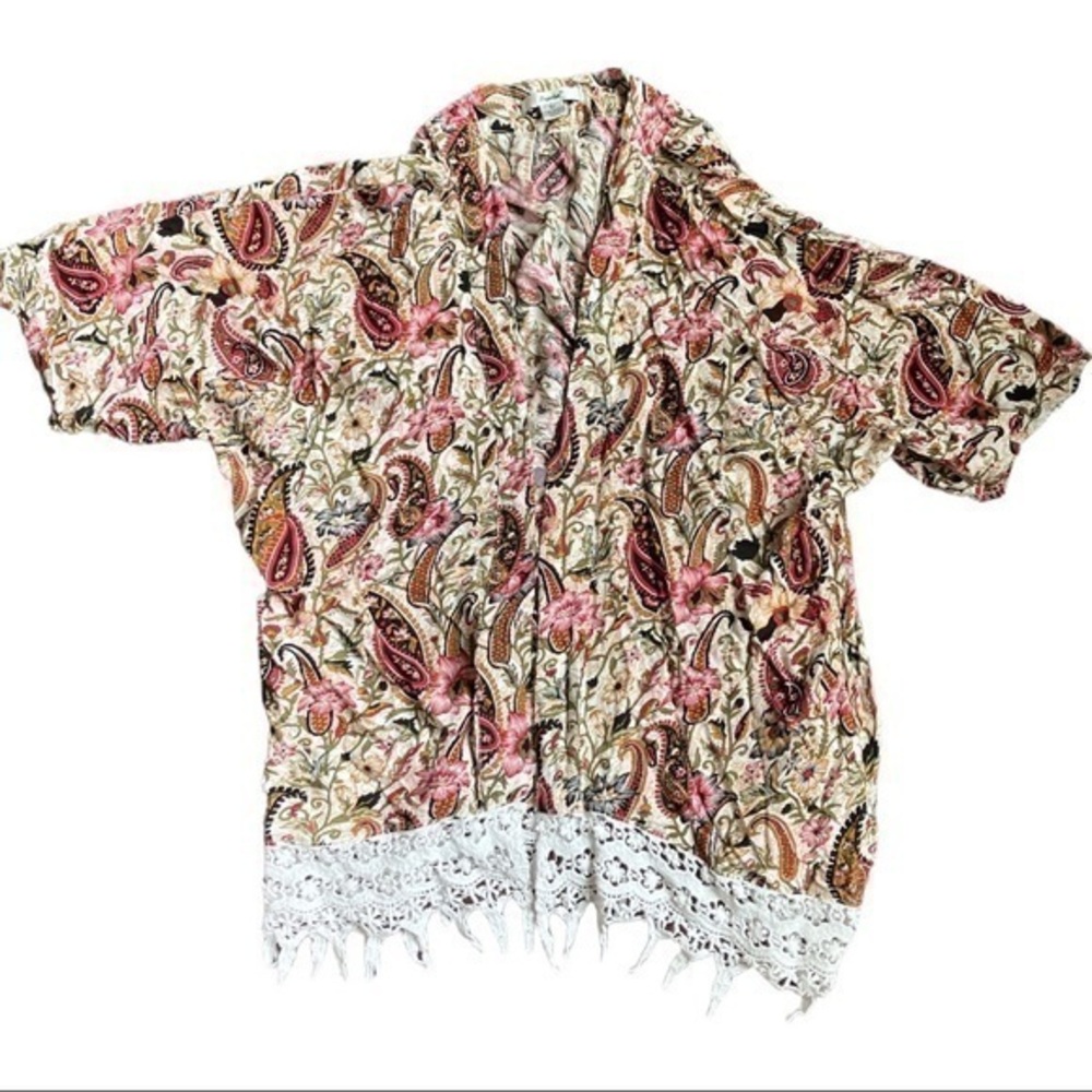 Papaya size medium short sleeve pink, brown, green, black white draping crochet